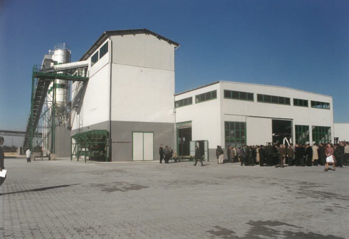 https://www.wienerberger.hu/cegismerteto-es-kapcsolat/allasajanlatok/wienerberger-karrier-blog/semmelrock-ocsa-majd-negyed-evszazados-terkogyartasunk-tortenete/jcr%3Acontent/root/image/image.imgTransformer/web-freehand/lg-3/1640012707554/%C3%B3csa2_page-0001.jpg