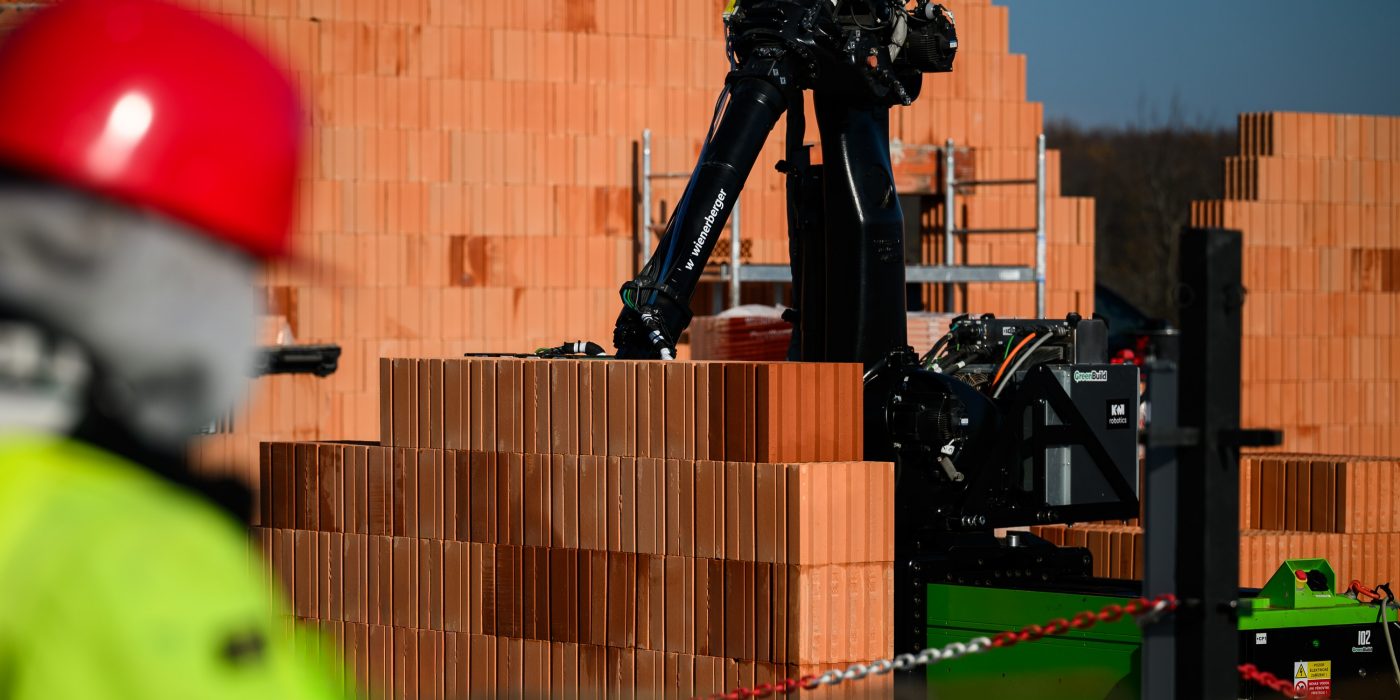 WLTR, a falazórobot