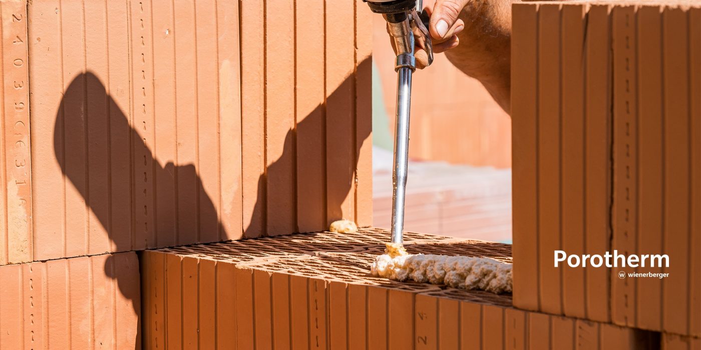 WIE_PTH_Rapid_Valtozosavos_2800x1225px_white HU