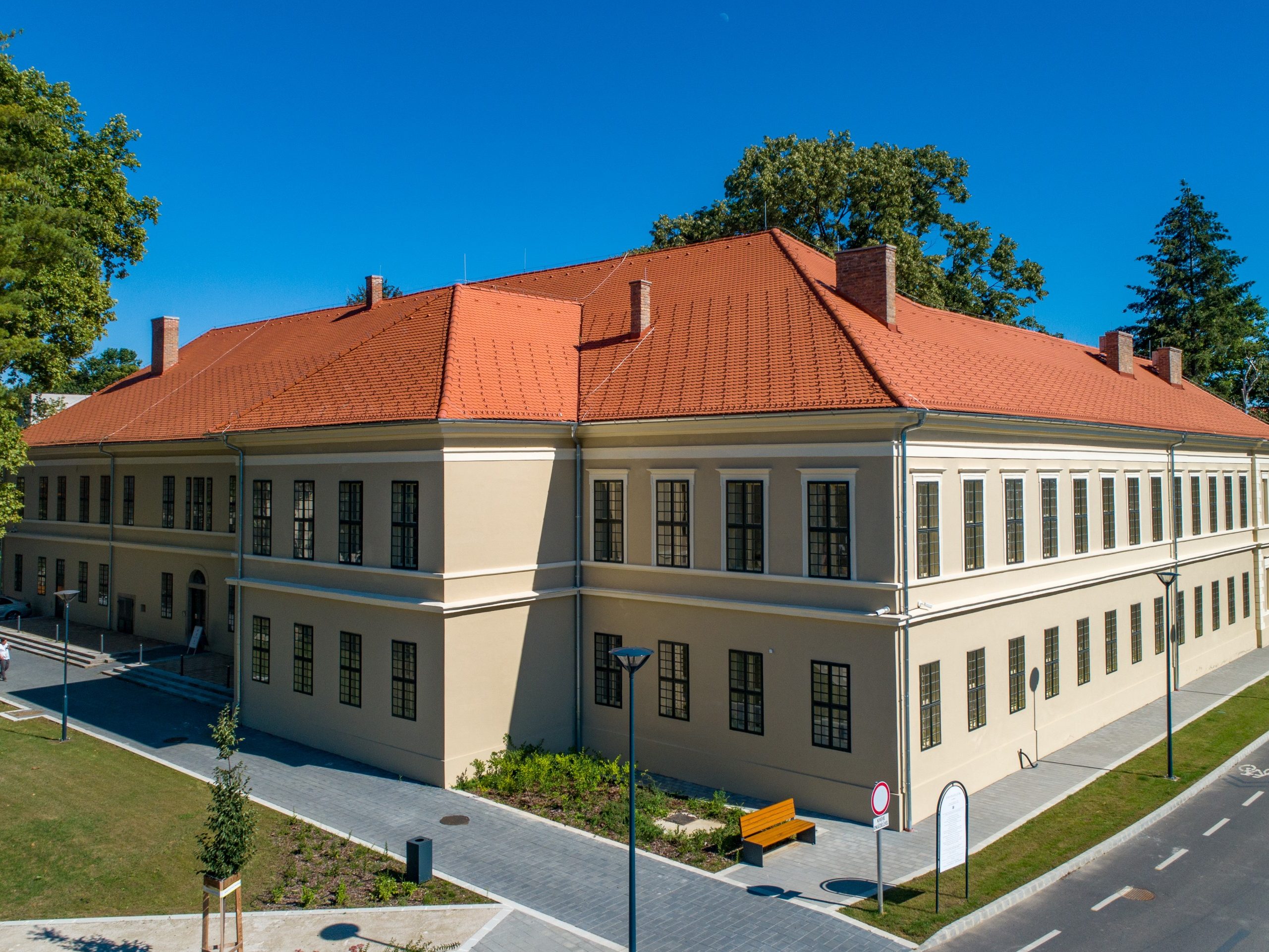 Rekonstrukciós díj kategória, oklevél - Informatikai képzőközpont, Kaposvár