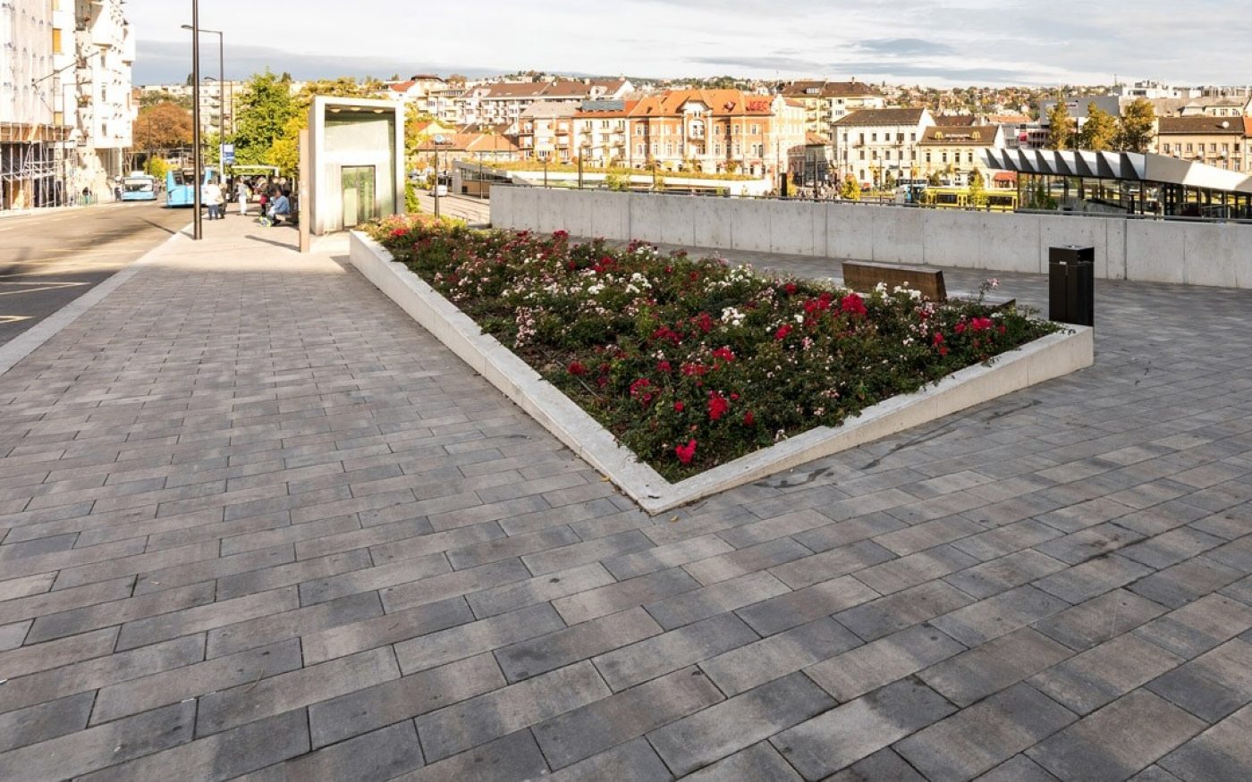 Asti colori, grafit-fehér lapok, Széll Kálmán tér HU