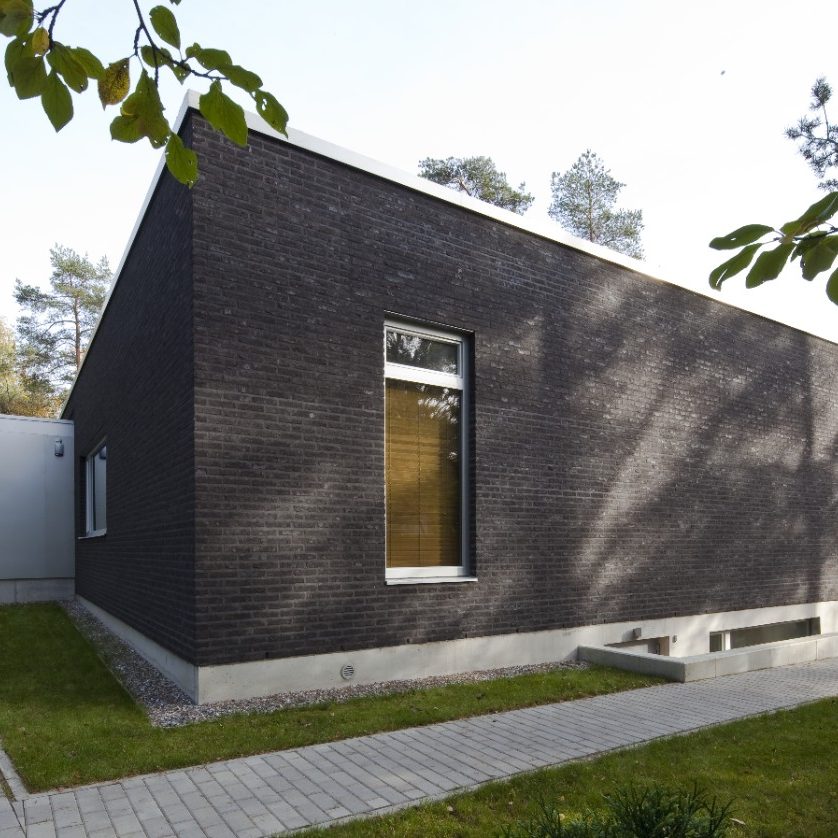 Private house in Estonia. Used materials: Terca Agora Grafietzwart WB50 bricks.